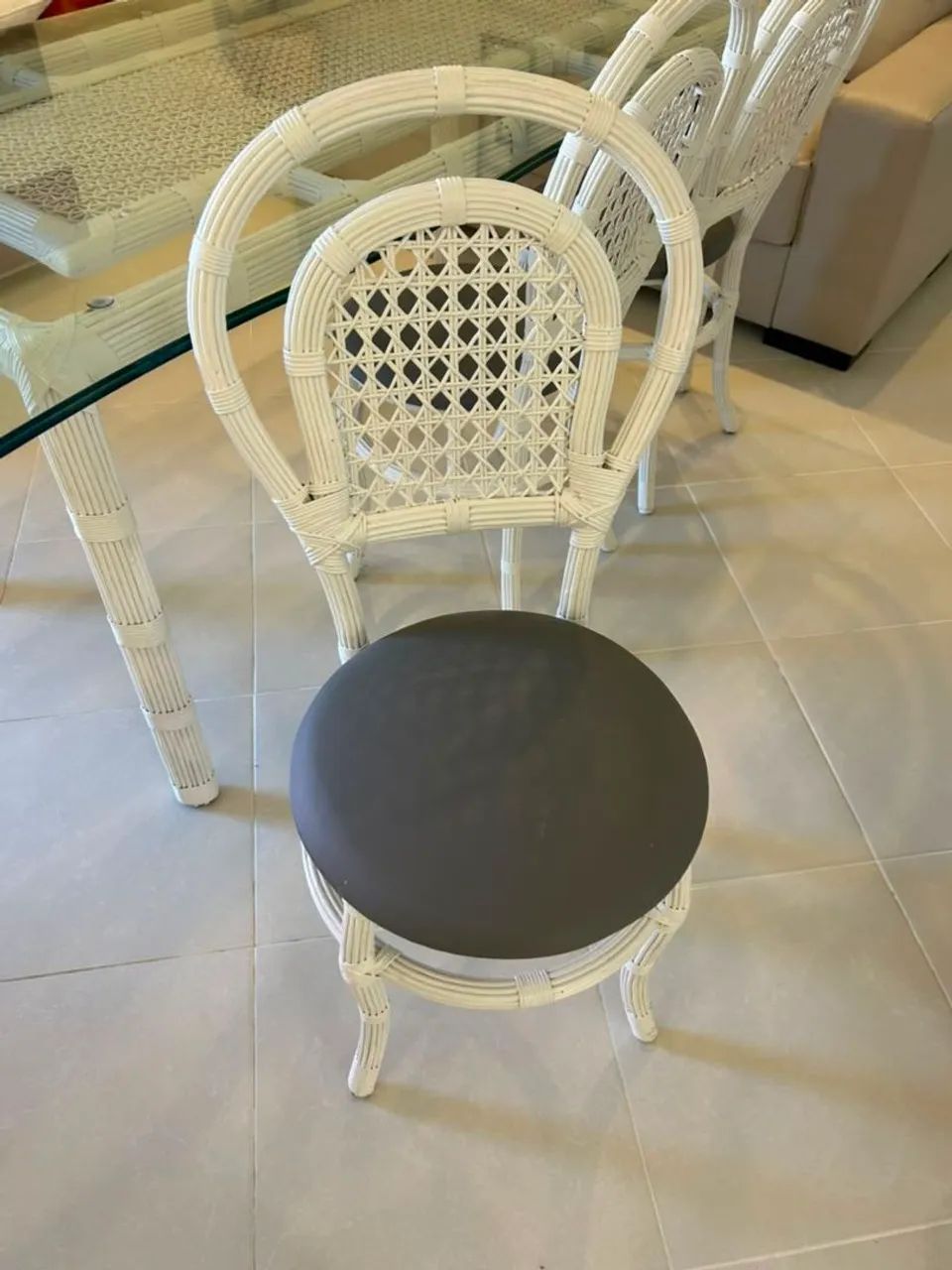 Mesa de Jantar 8 lugares em perfeito estado !   - Foto 5