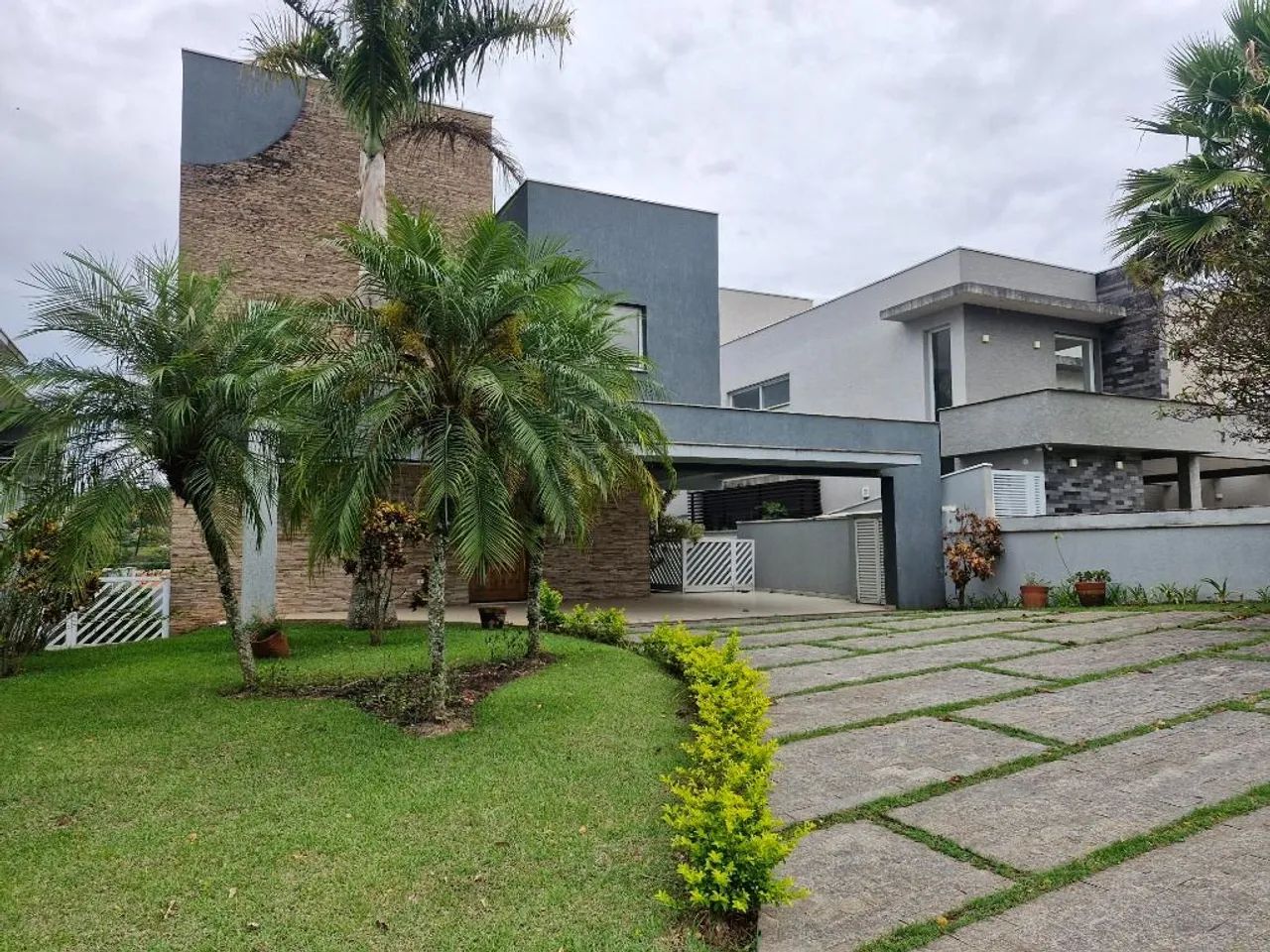 CASA 3 DORMITÓRIOS / SUÍTES, CONDOMÍNIO COM CLUBE. - Foto 2