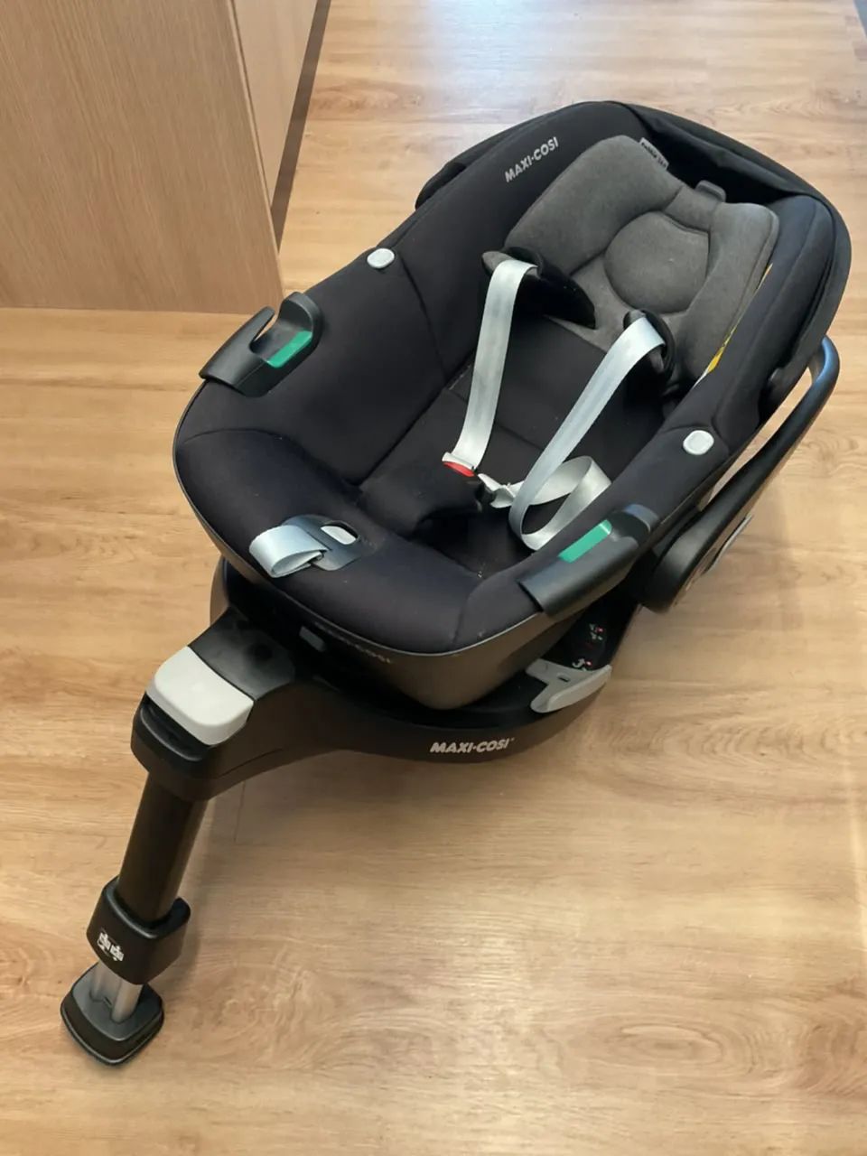 Vendo cadeirinha Pebble 360 com base Isofix  - Foto 2