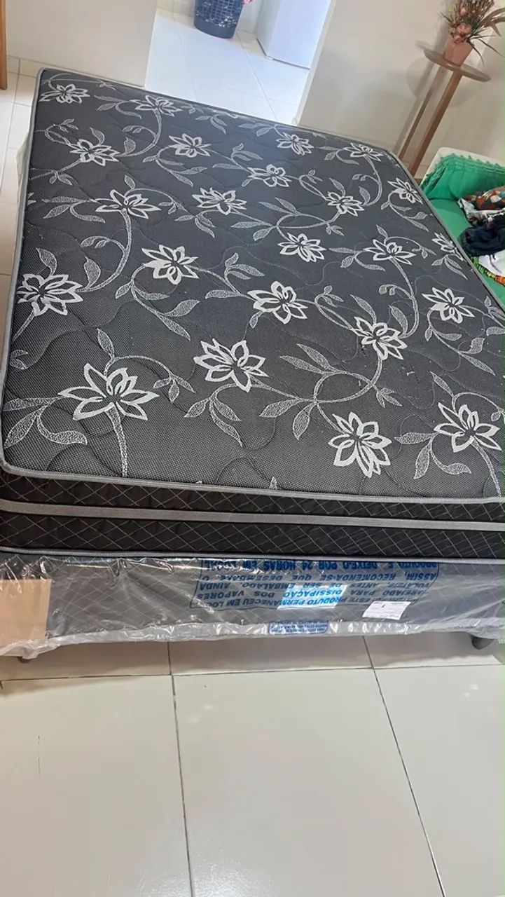 CAMA BOX CASAL SEMI NOVA 