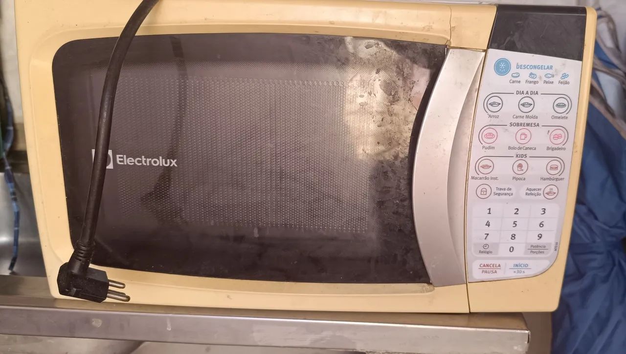 Microondas Eletrolux 20 litros  - Foto 3