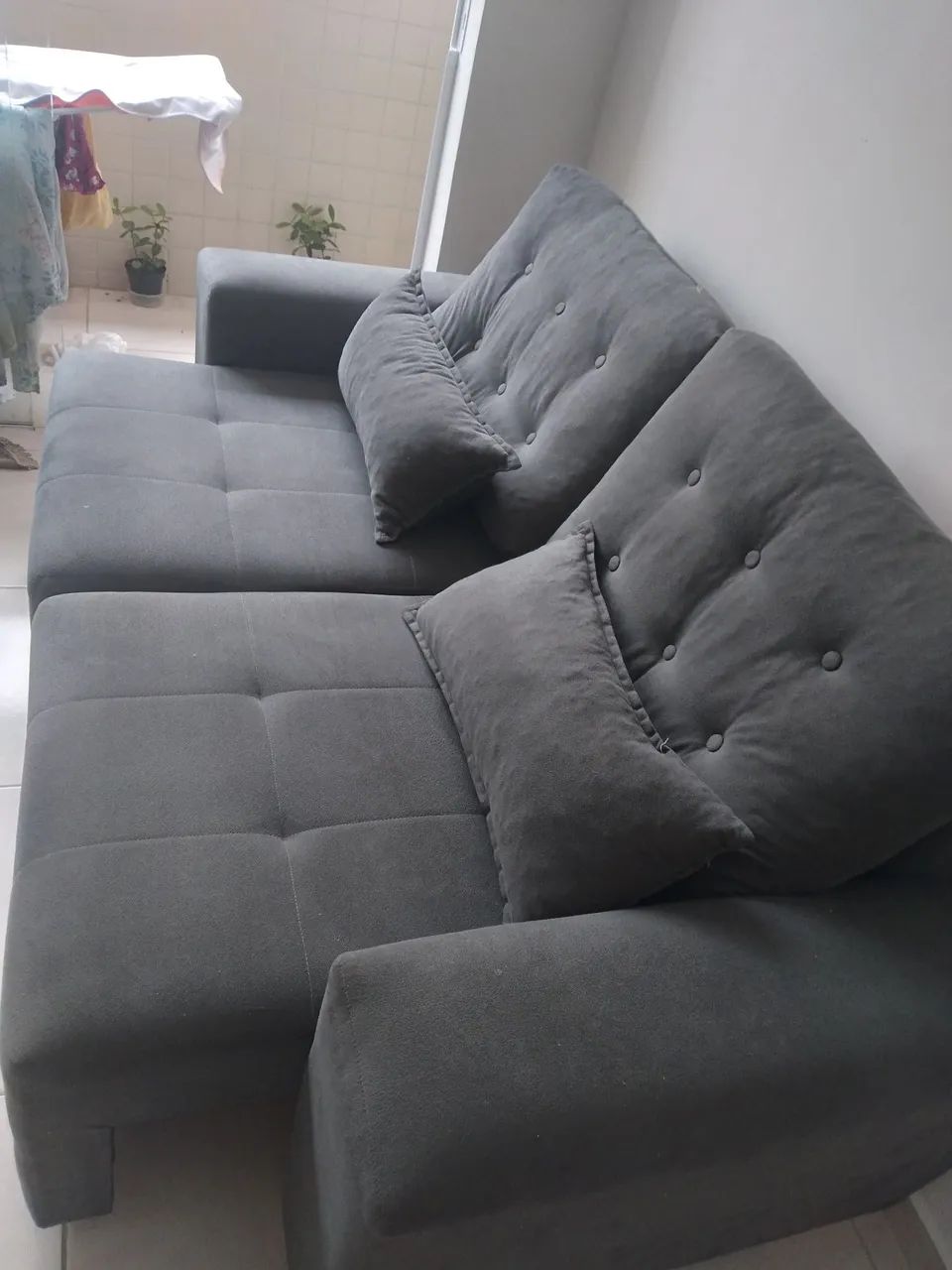 Sofá  boas condições.  Semi novo - Foto 2