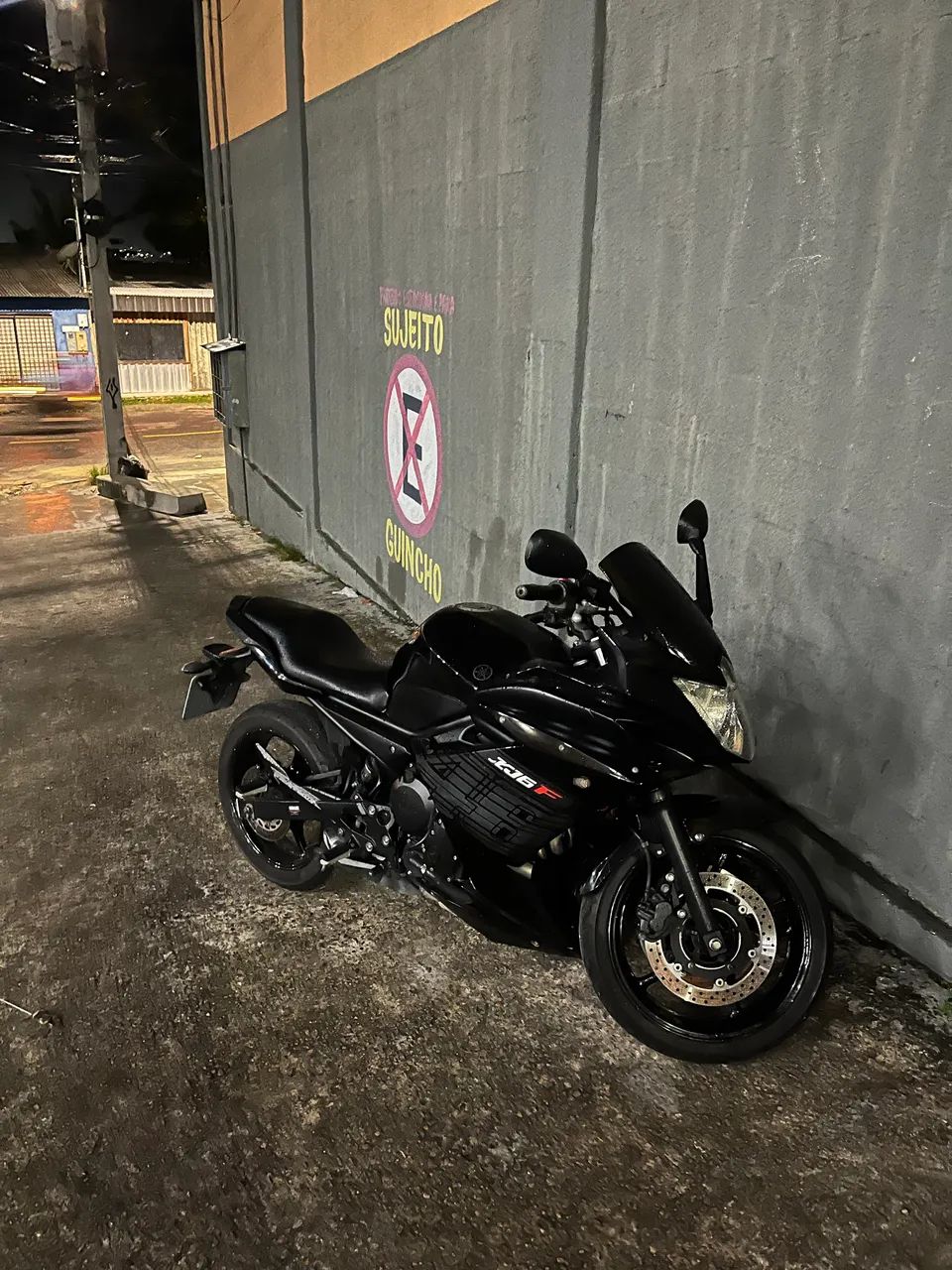 VENDO OU TROCO XJ6F 