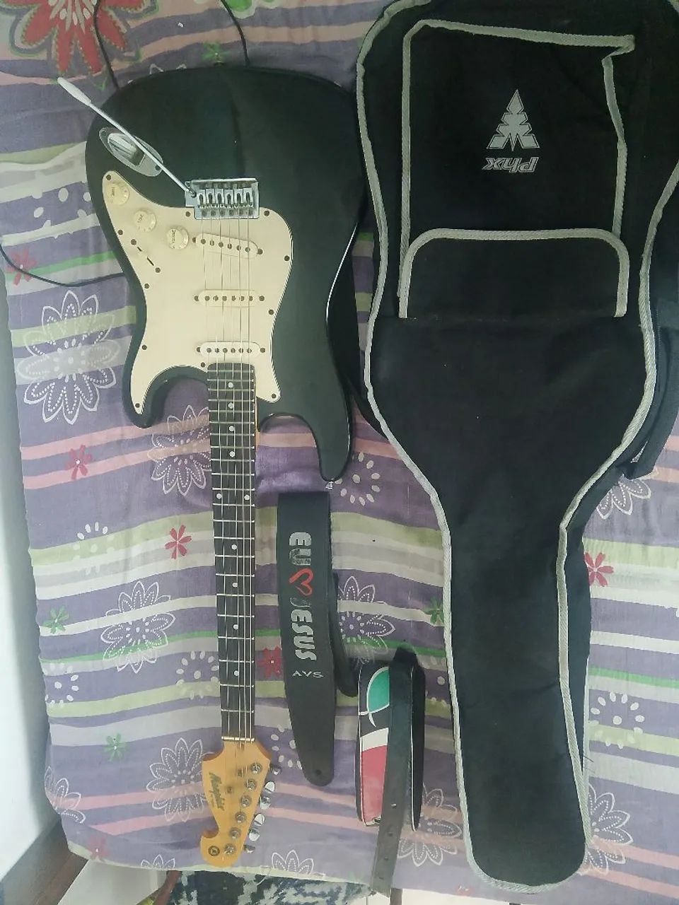 Guitarra menphs Tagima completa 