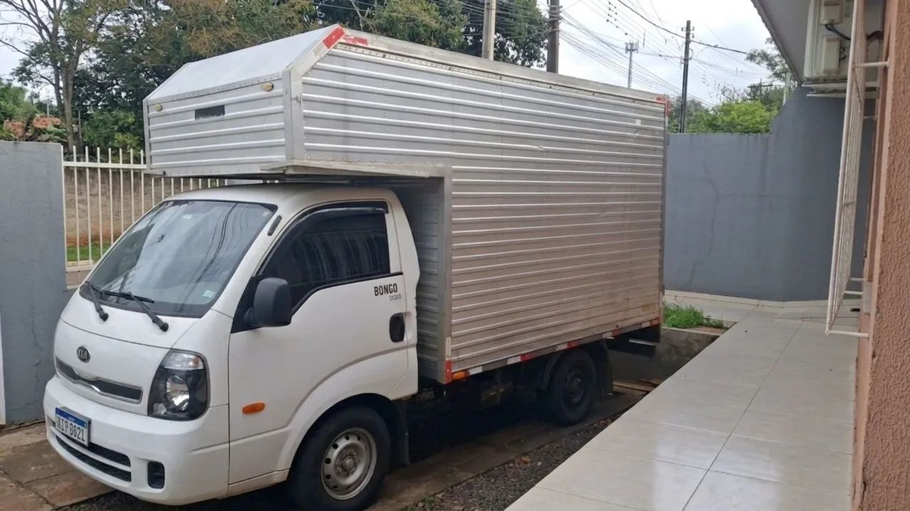 Pequenos fretes mudanças entre outros 