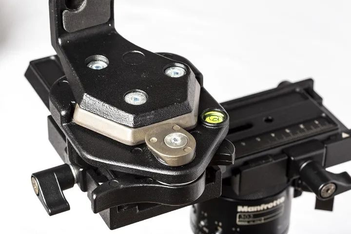 Manfrotto Precision Panoramic 303 PLUS中古 Cabeça panorâmica Manfrotto 303 - Acessórios para Câmeras e