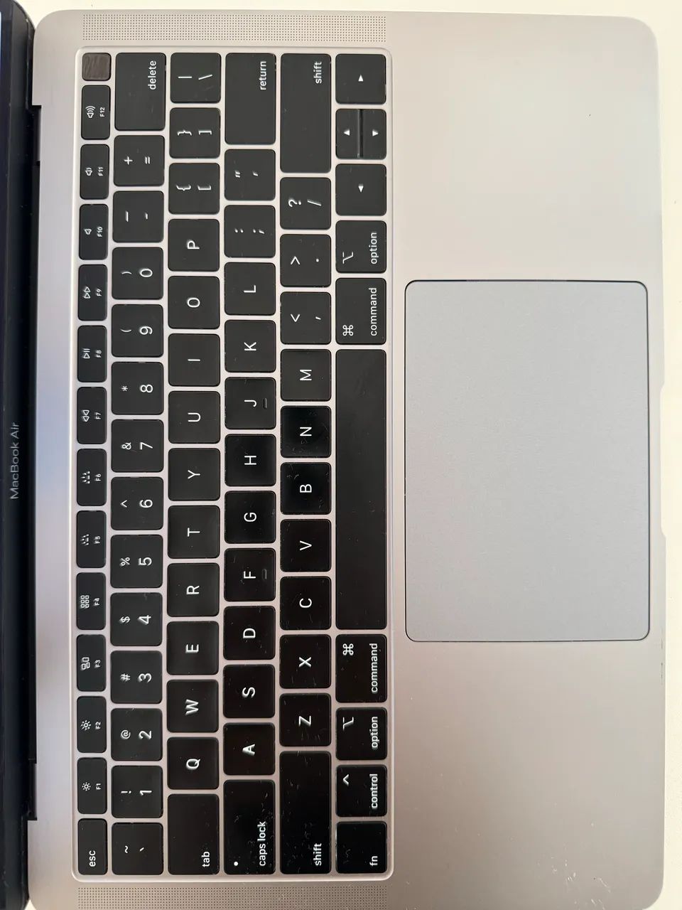 MacBook Air 13インチ 2018 i5 メモリ8GB Apple Macbook Air 2018 - Intel Core I5 - 8Gb Ram - 256Gb SSD
