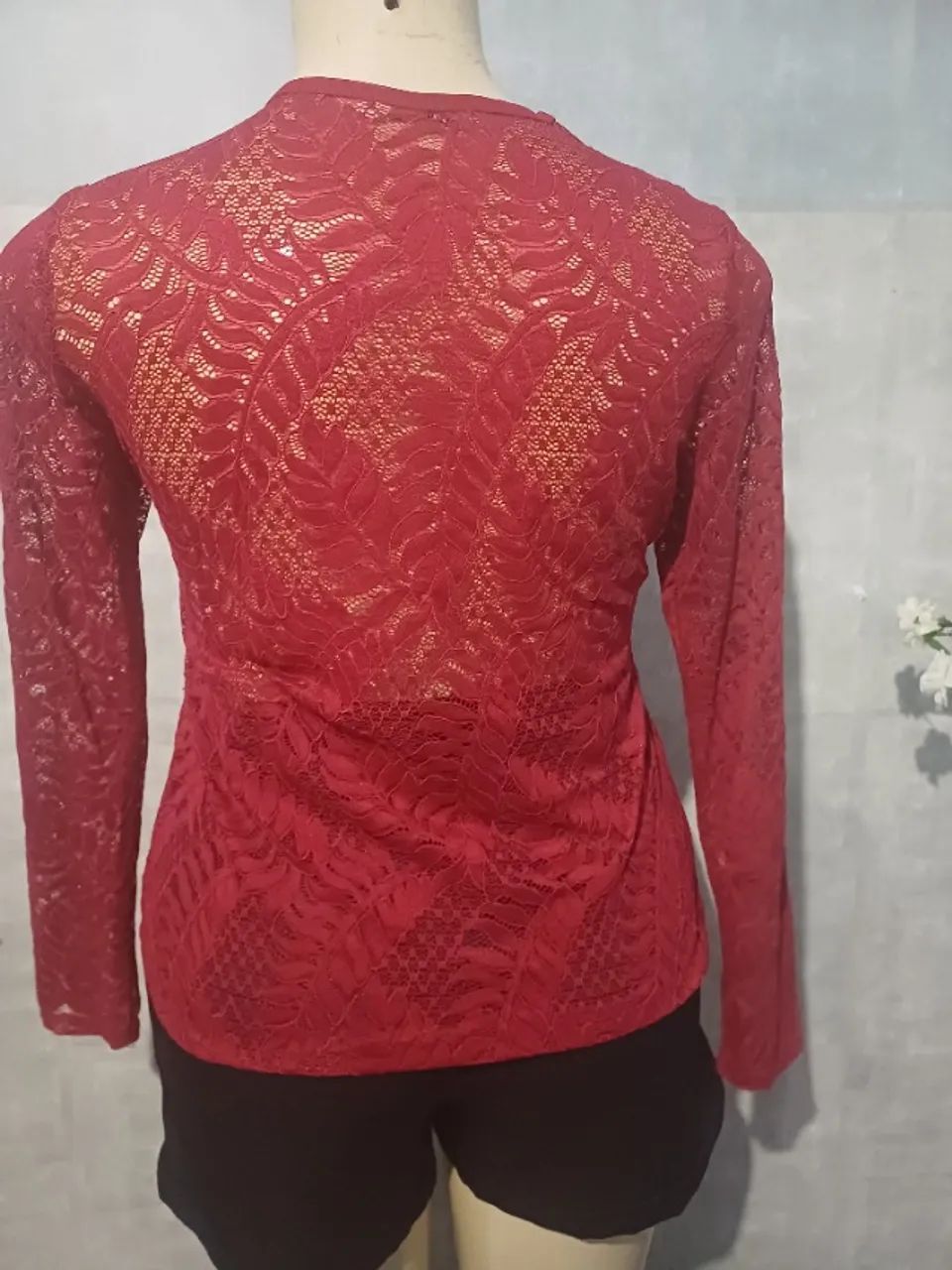 Blusa feminina com manga e renda - Foto 3