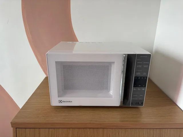 Micro-ondas Electrolux 23L