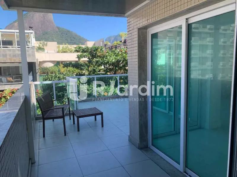 Cobertura com 3 quartos para alugar, 456 m² Leblon RJ