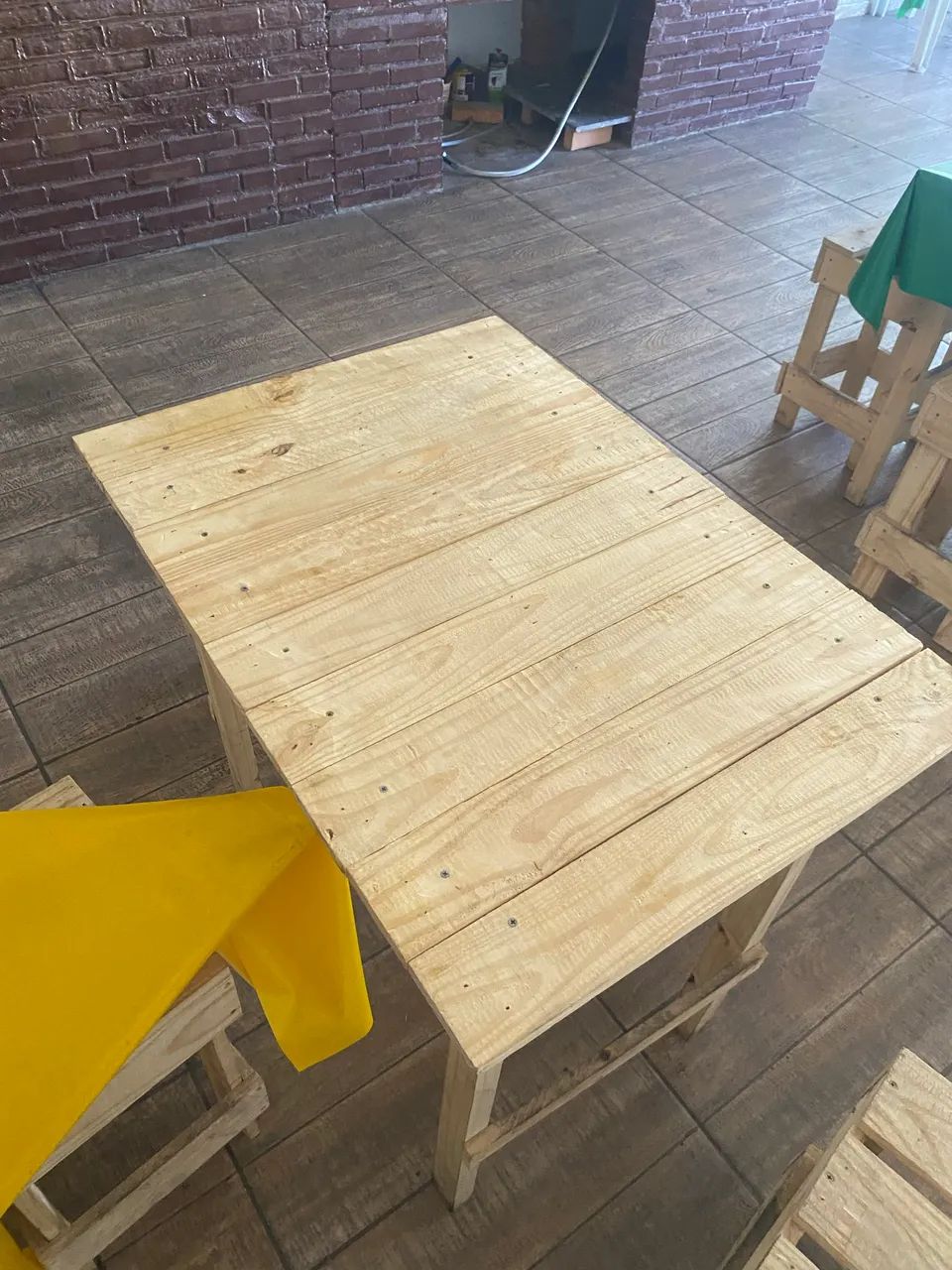 5 jogos de mesa e banco - Foto 2