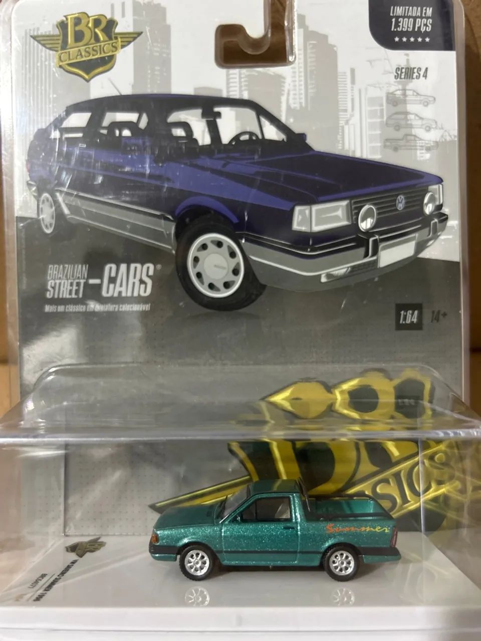 Volkswagen Saveiro Summer Verde - 1:64 - Br Classics - Foto 3