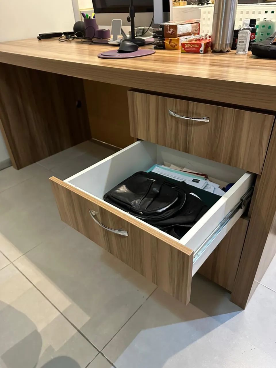 Mesa de trabalho 65713028484482121