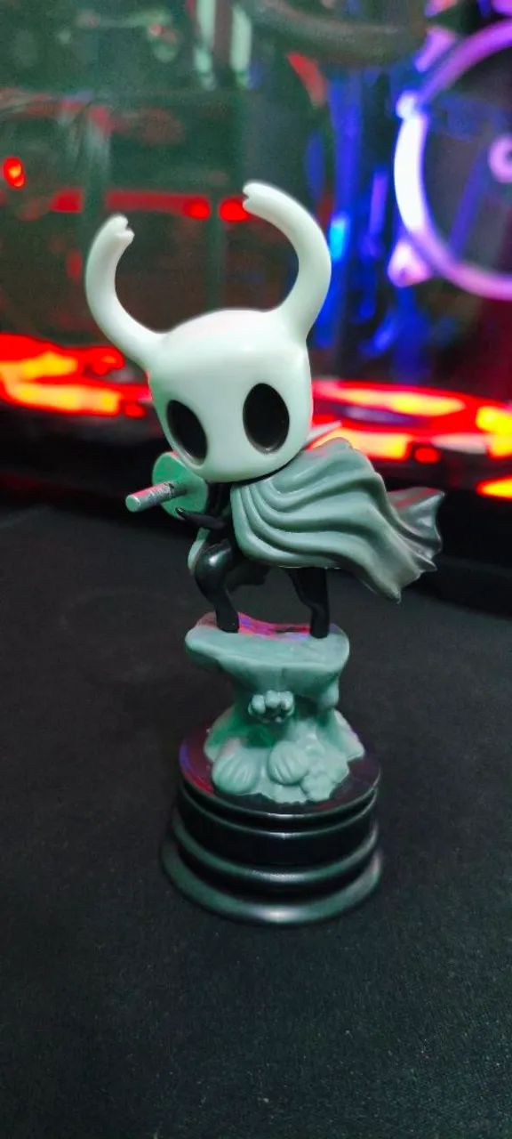 Action figure do Hollow night 
