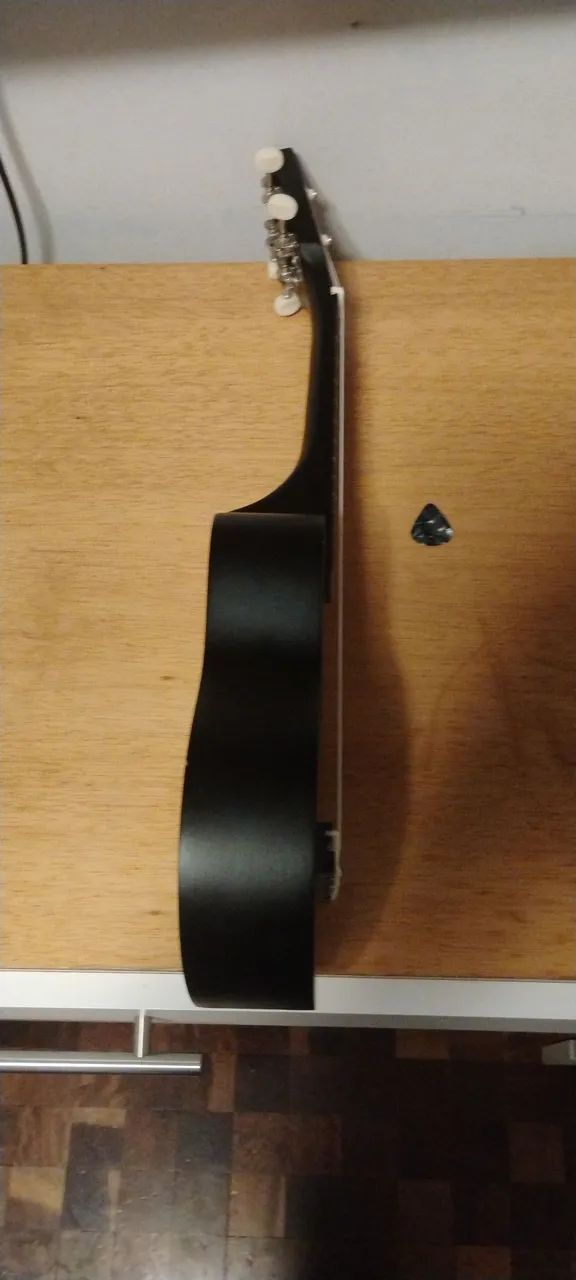 Ukulele Konig usado - Foto 3