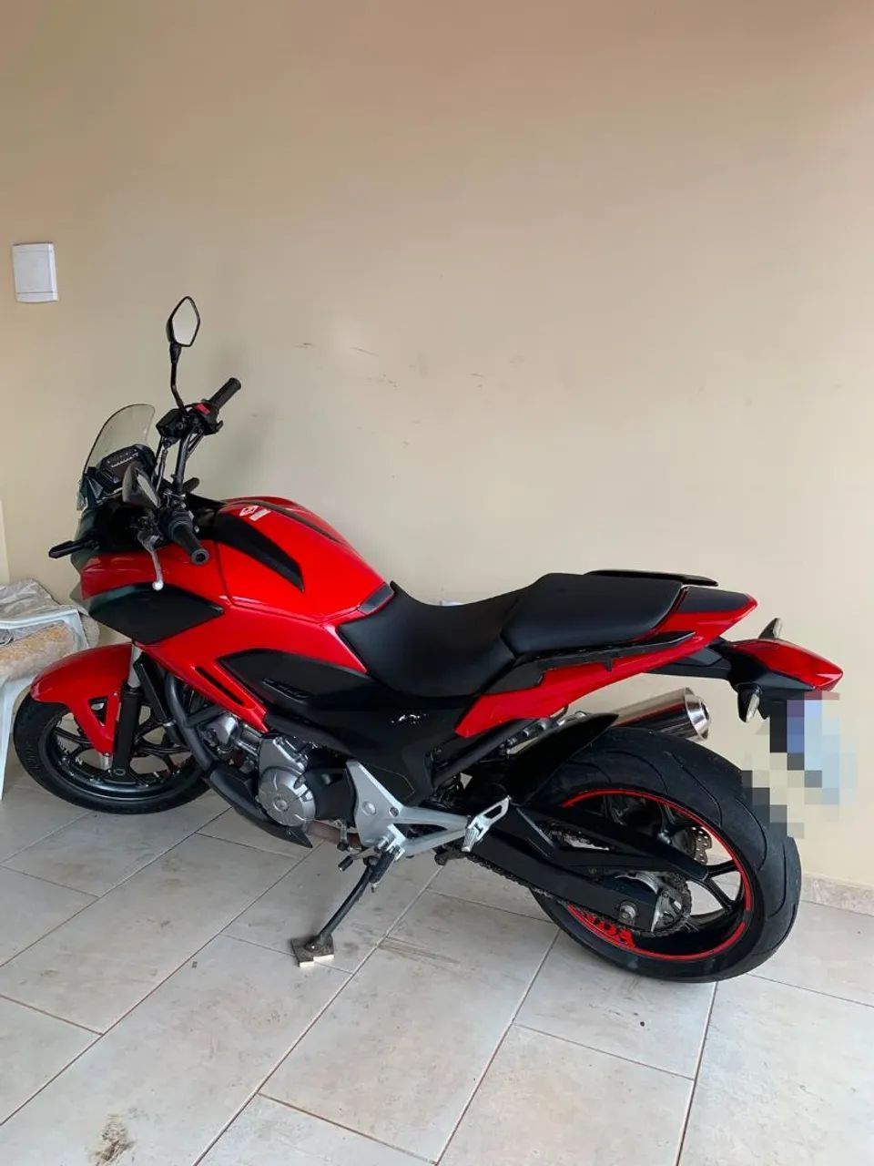Vendo Honda nc 700 2013 vermelha com 72 mil km
