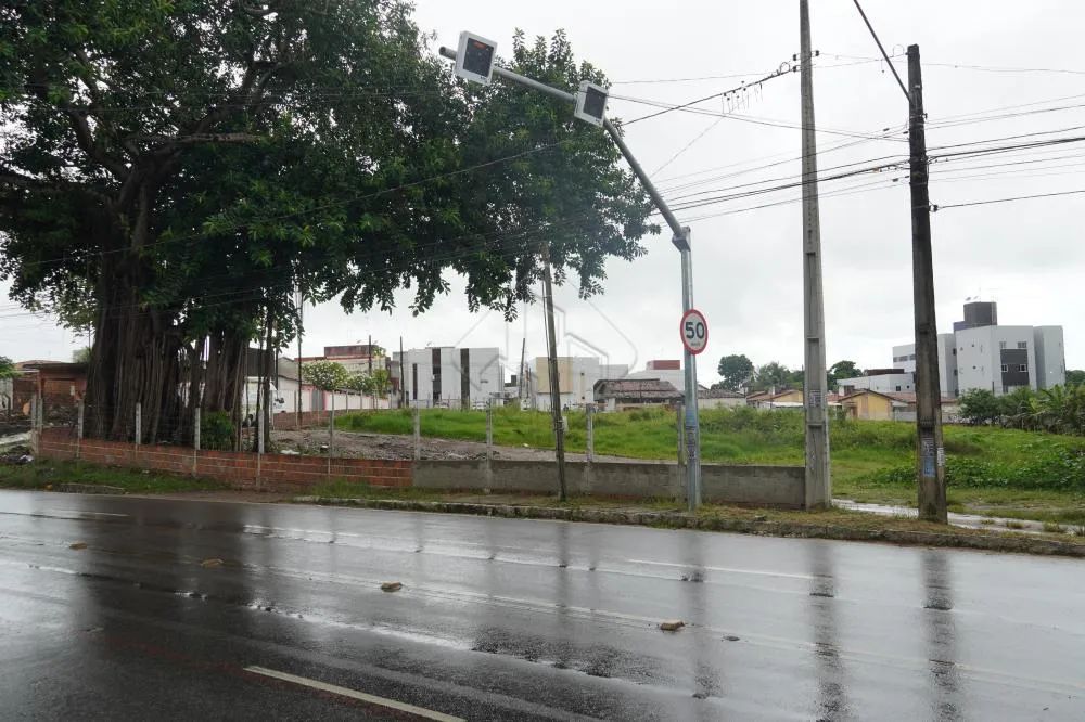 TERRENO COM 4.300,00m² na principal do Geisel x Valentina