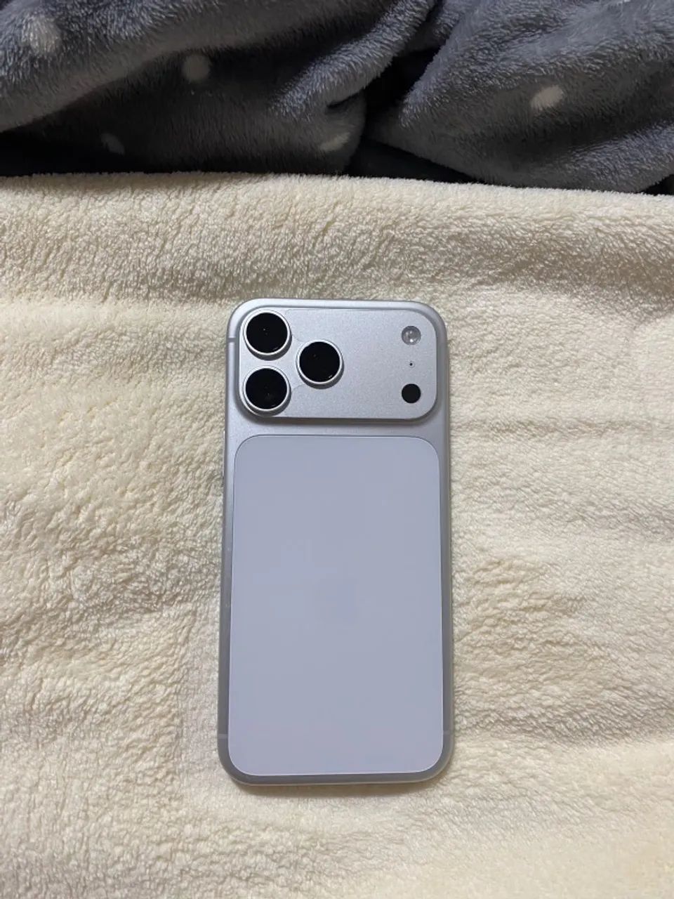 iPhone 17 pro max novinho 
