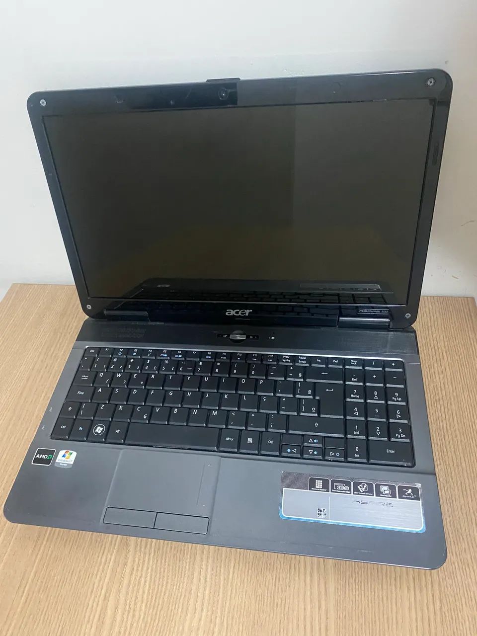 2 Notebook - 1 Acer e 1 Positivo