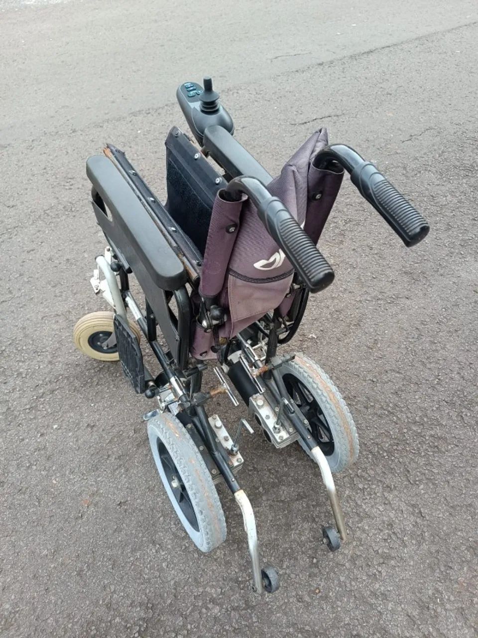 Vendo cadeira de rodas motorizada Ortomix - Foto 5