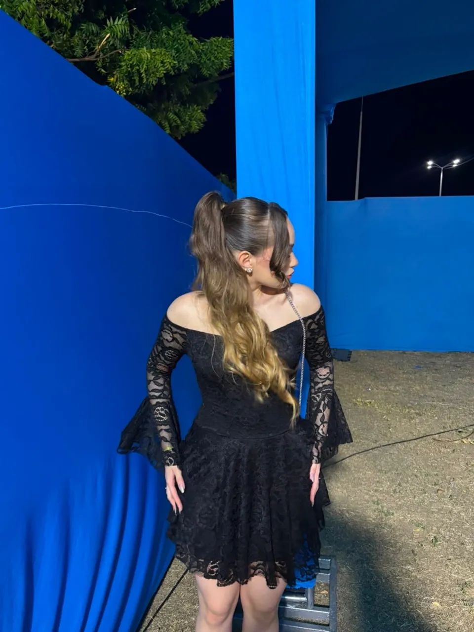 Vestido preto com renda 