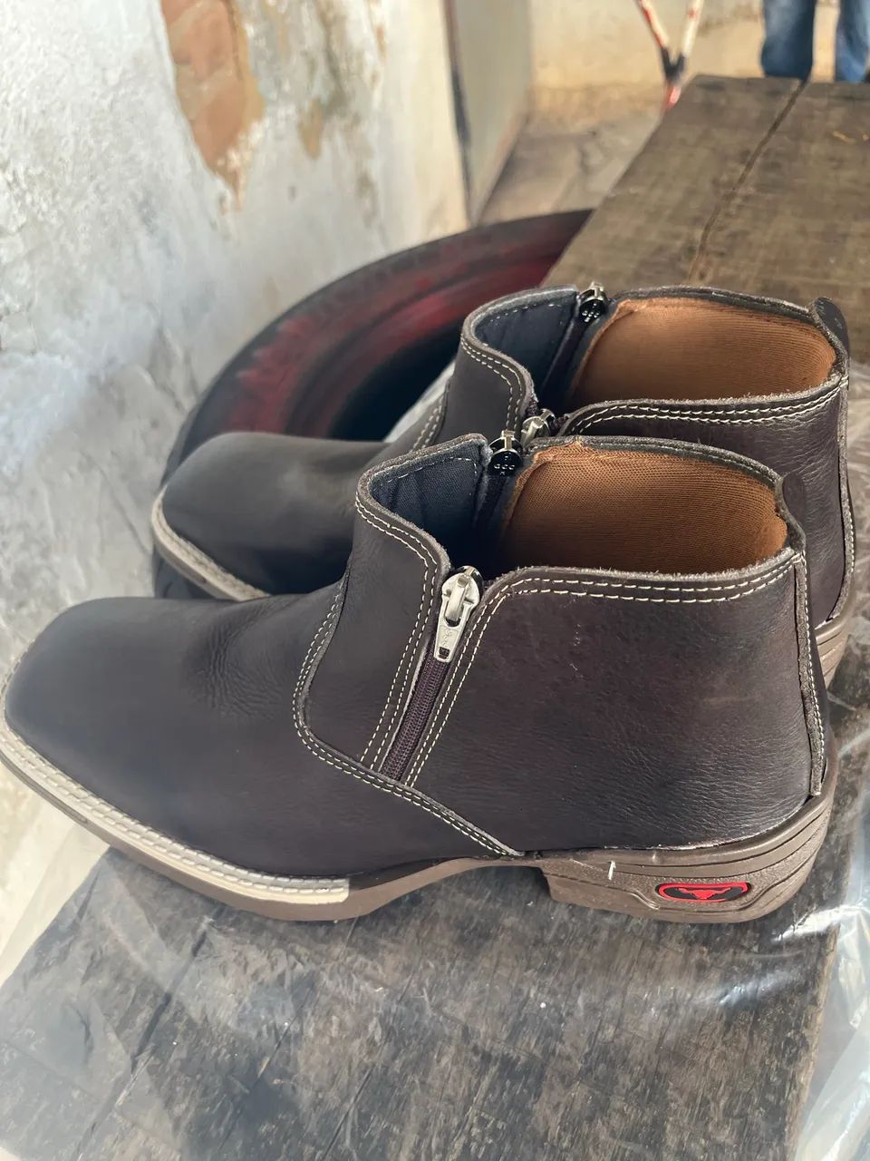 Botina de couro com zíper estilo texta (NOVA ) do 39 ao 43. - Foto 3