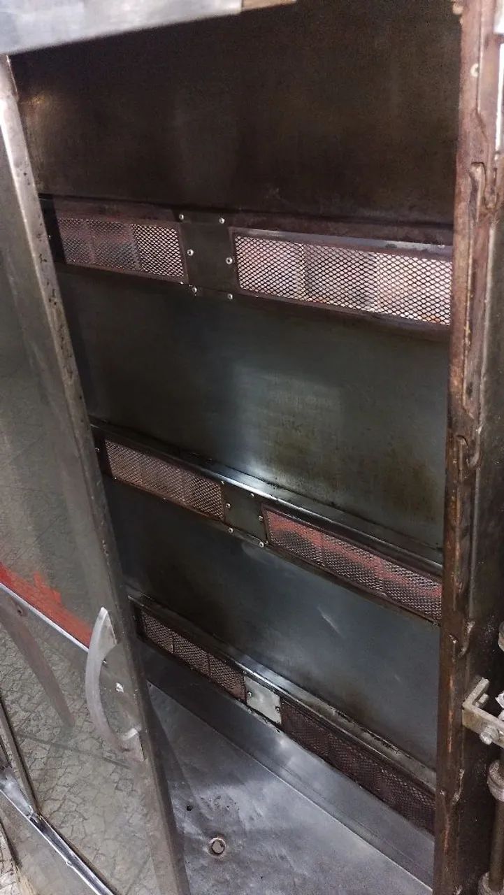 Vendo frangueira de 30 frangos  - Foto 3