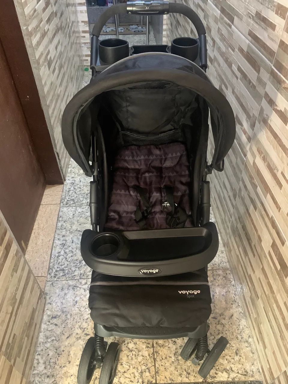 Vendo carrinho de bebê 