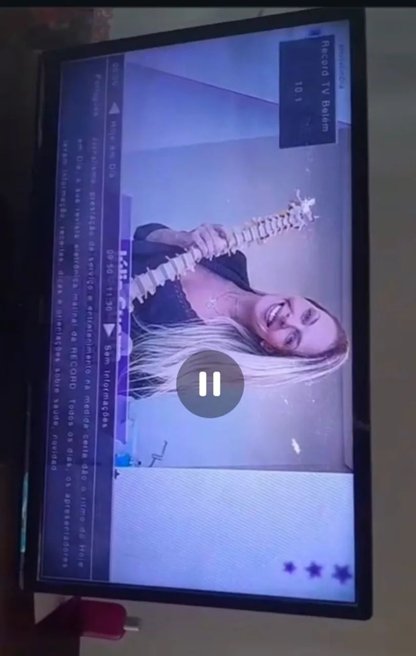 Vendo uma TV 32 polegadas, nãoe smartv 