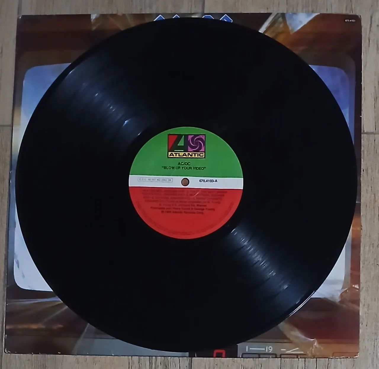 Disco de Vinil AC DC - Blow Up Your Video - Foto 3