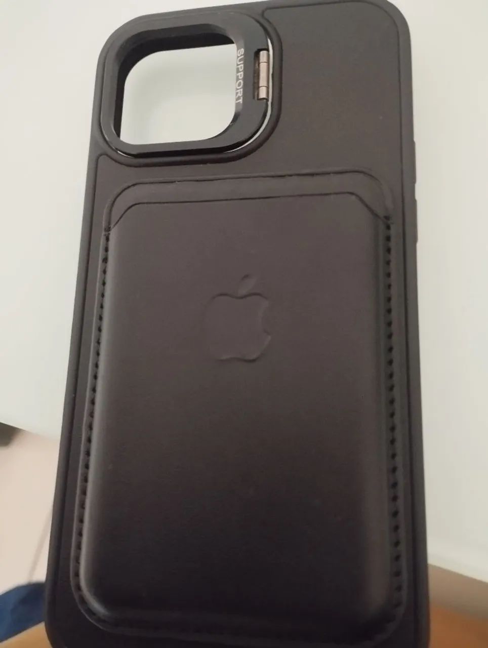 CAPA DE COURO IPHONE 12/12 PRO - Foto 2
