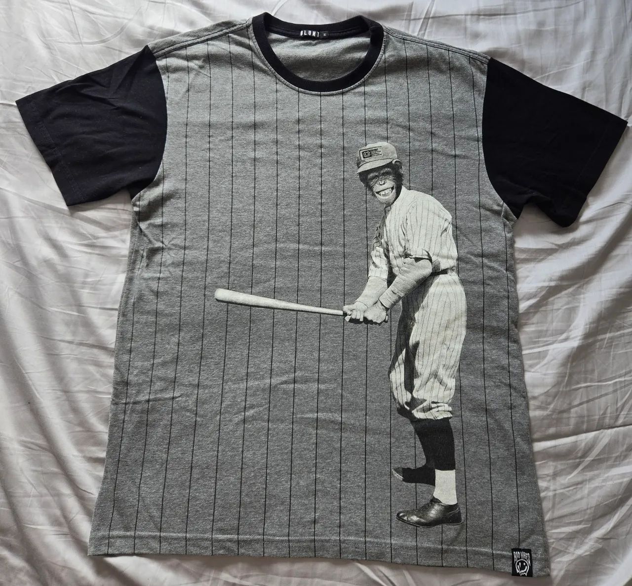 Camiseta Blunt M - Macaco jogando Baseball