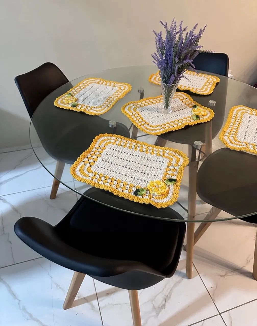 Mesa com cadeiras 
