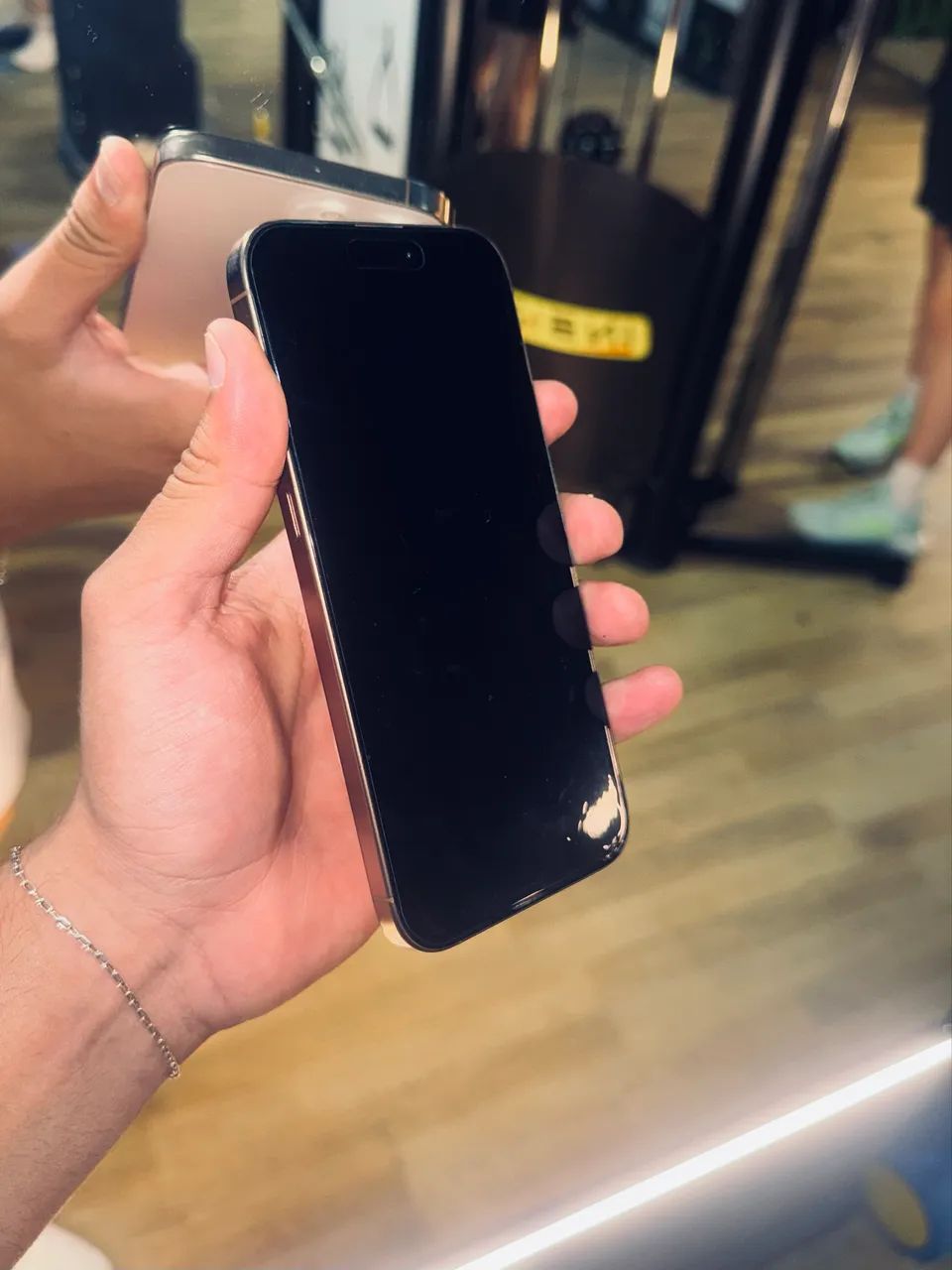IPHONE 16 PRO MAX - Foto 4