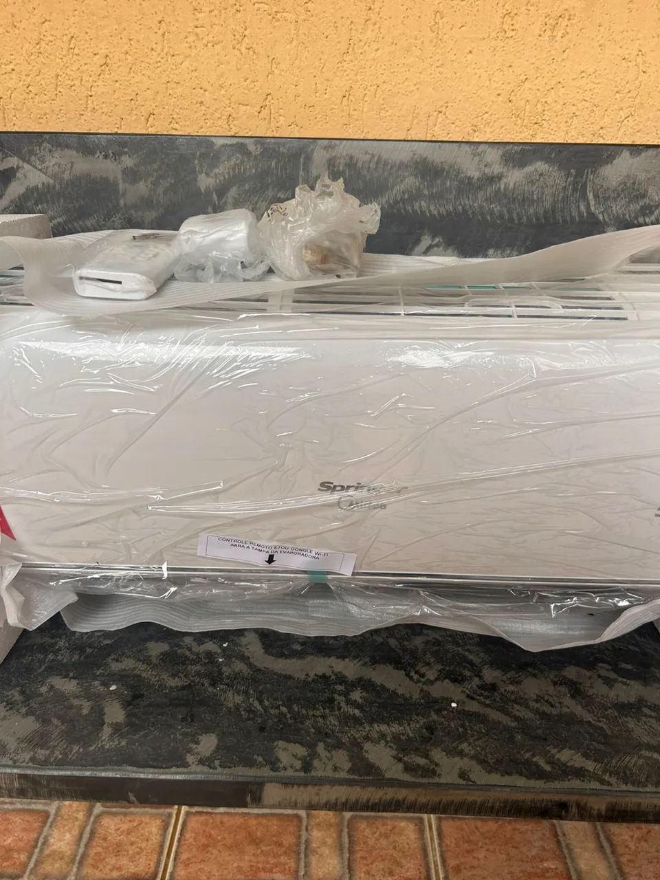 Ar condicionado Springer Mídia 9000 BTUs 220v