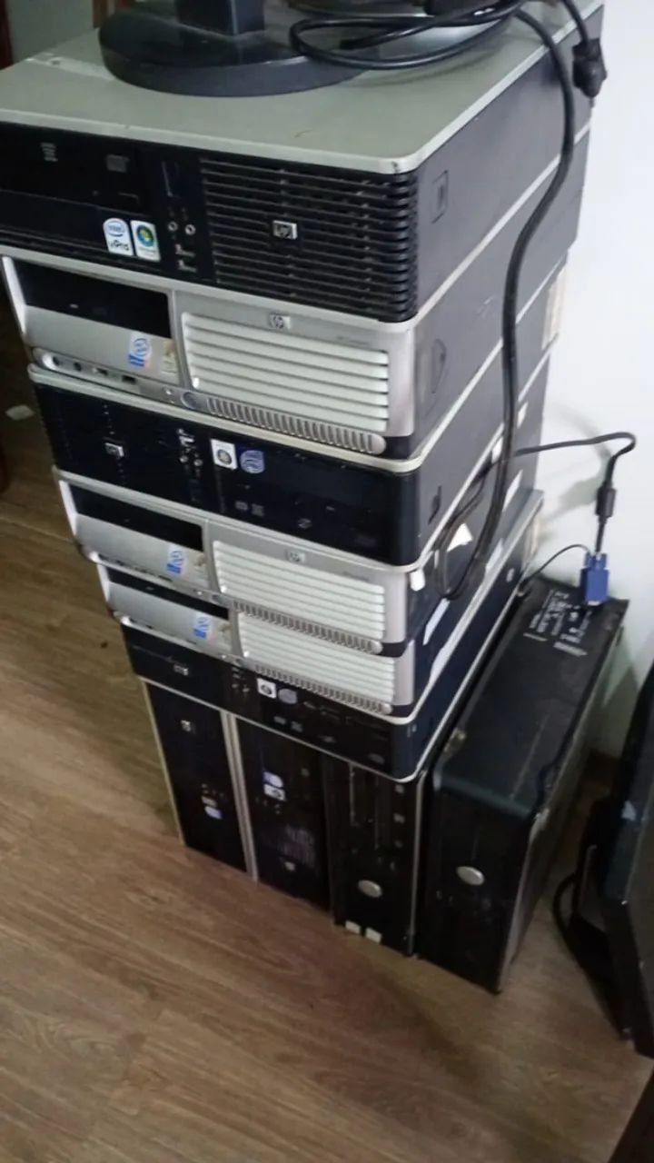 Lote de 14 computadores e monitores - Bom Estado - r$ 49,90