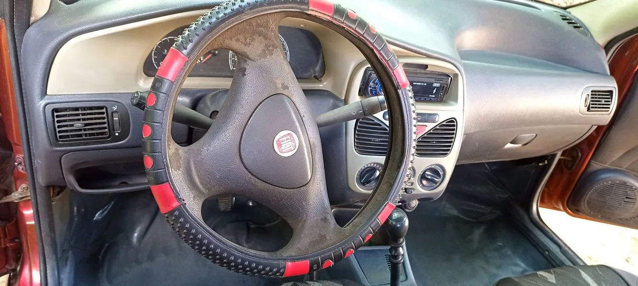 Fiat Palio Celebration 1.0 Fire Flex 8V 4P 2009 - Foto 4