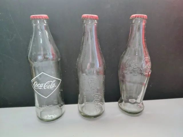 Coleção itens Coca Cola Garrafas vidro e alumínio - Foto 2