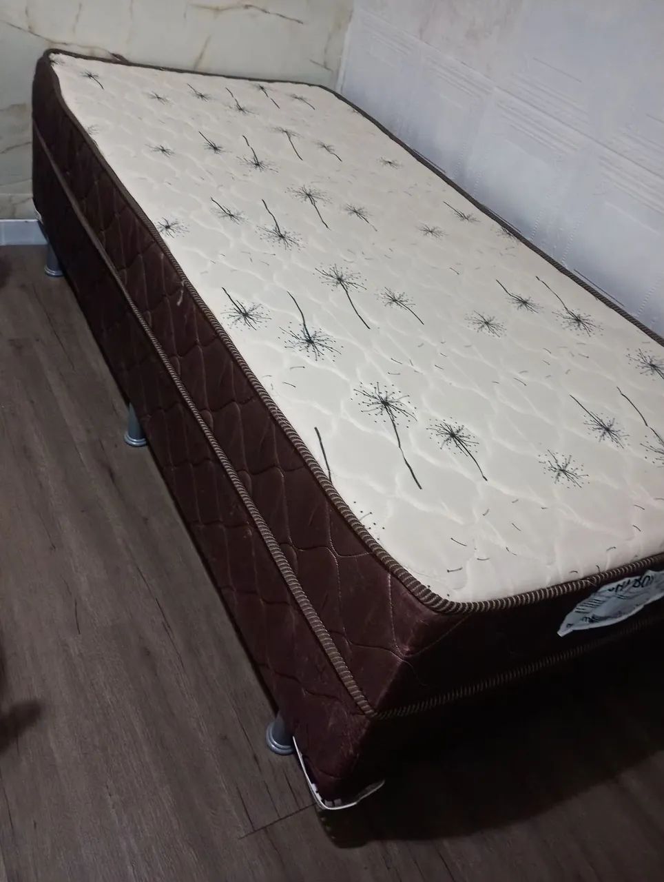 Cama box solteiro semi nova usada 1 mês só 350,00 - Foto 2