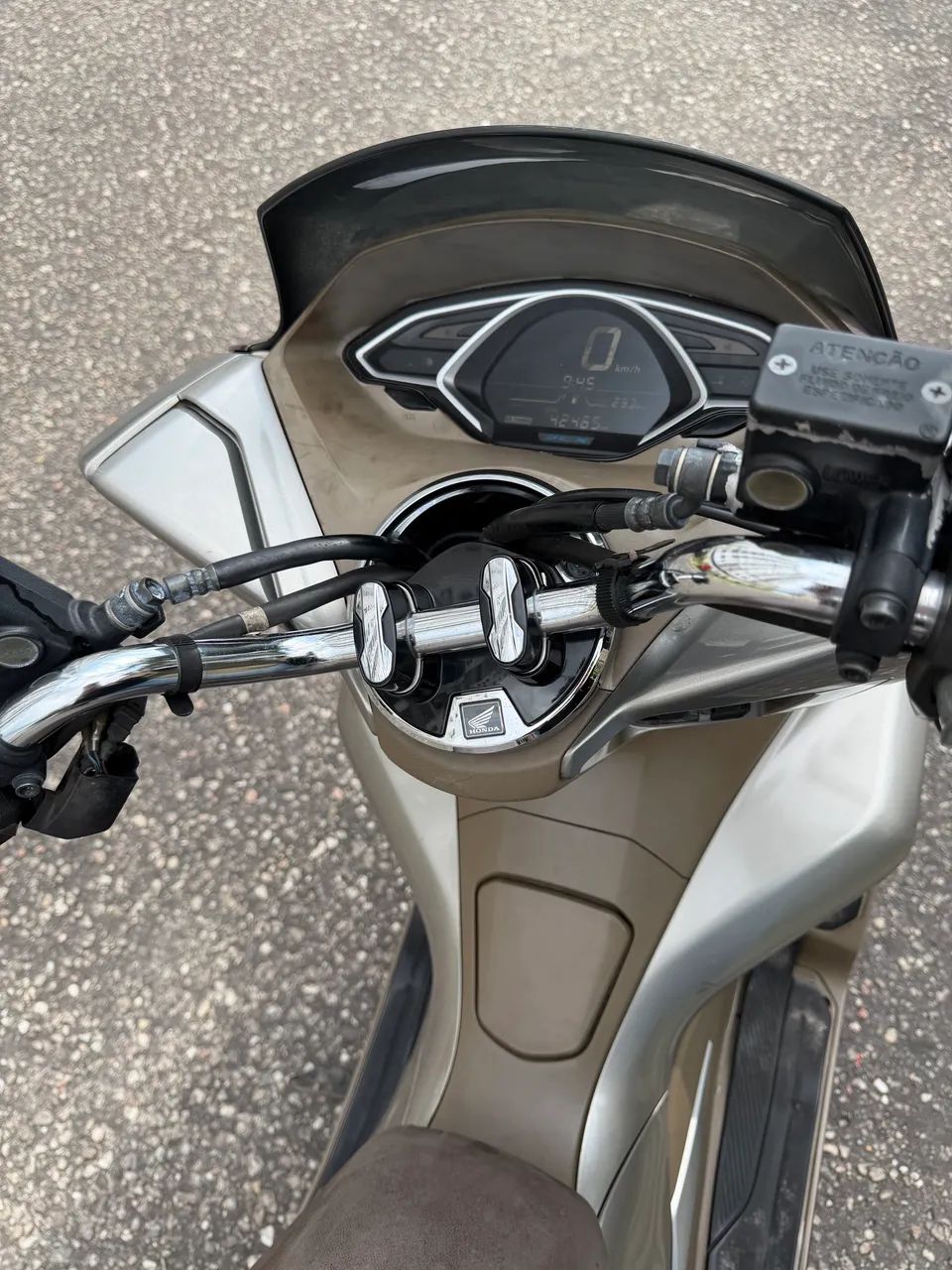 VENDO MOTO PCX QUITADA  - Foto 2