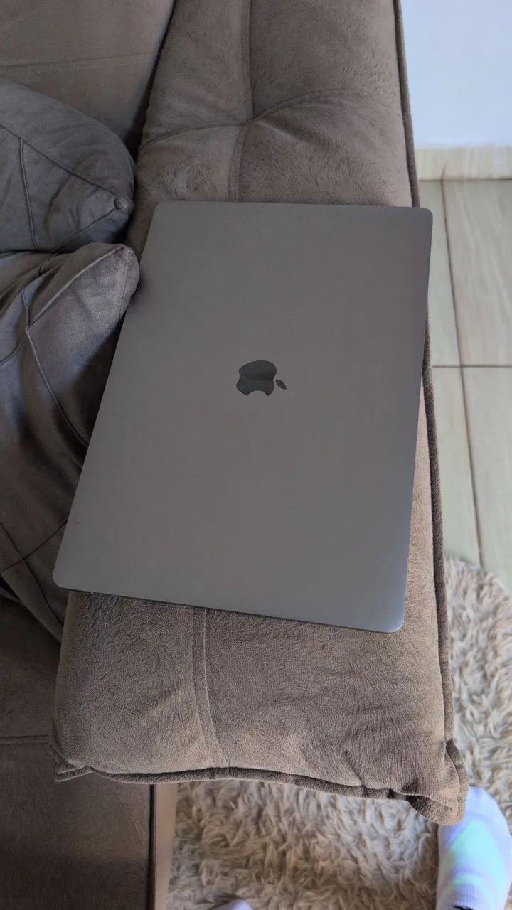 MacBook pro i9  32 gb 