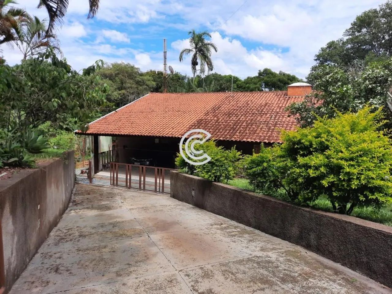 Chácara à venda em LOUVEIRA, CHACARAS POLOZZI, com 3 quartos, com 330 m²