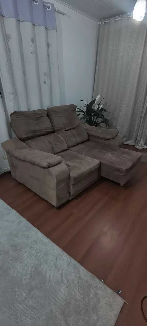 Vendo sofá de 2 lugares 