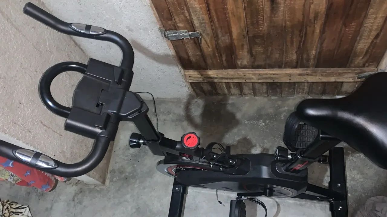 Bicicleta ergométrica semi nova pra vender rápido  - Foto 2