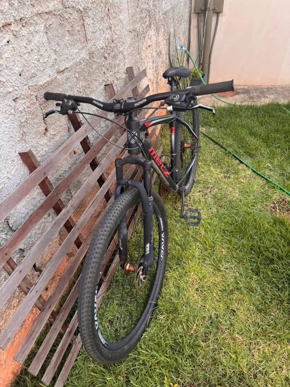 Vende-se bicicleta aro 29 - Foto 4