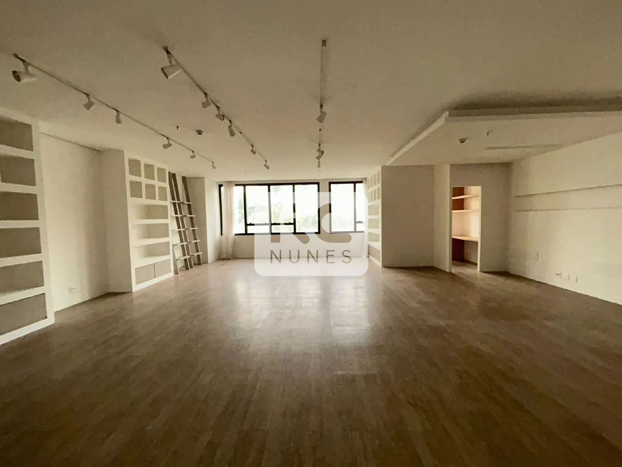 Sala com área de 89,50m², 02 banheiros no Bairro Vila da Serra, Nova Lima/MG. - Foto 5