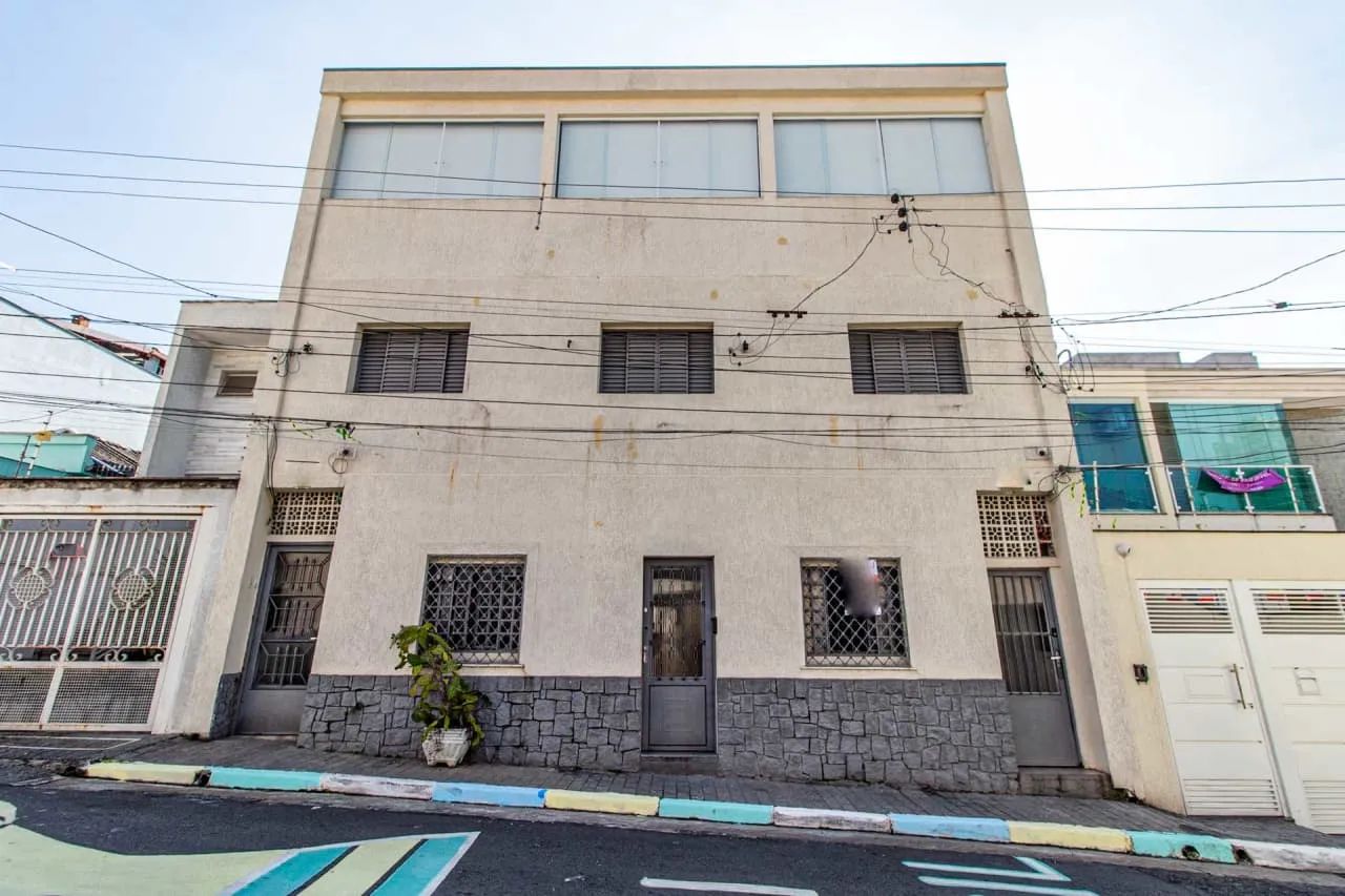 Prédio comercial na Rua Marques de Carvalho, 23  230 m²