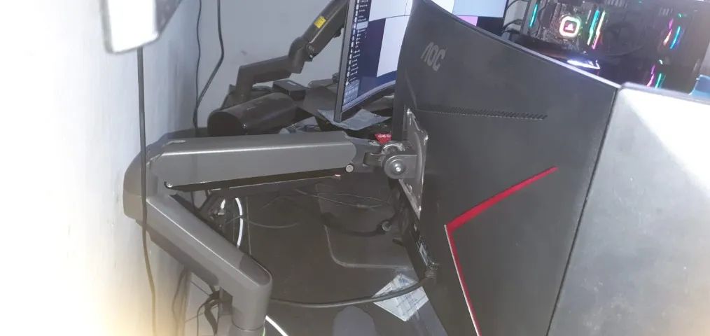 Monitor AOC 27 Legend 240hz 0.5ms Seminovo - Foto 2