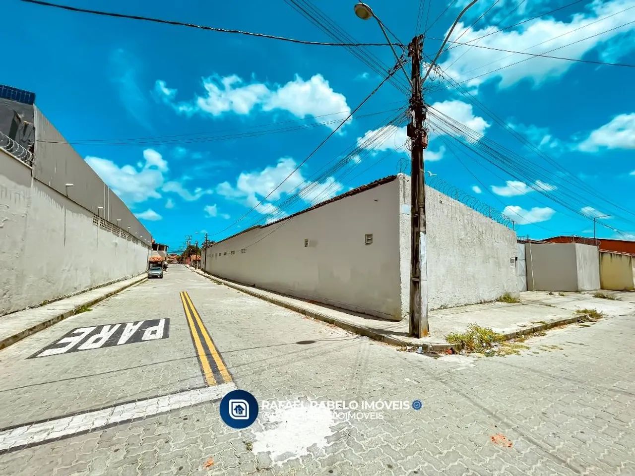 Galpão com 1200m² para alugar no bairro Ancuri. - Foto 2