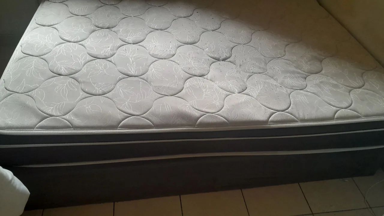 Vendo colchão de casal